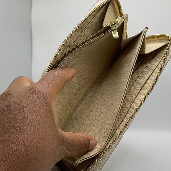 Authentic Louis Vuitton Damier Azur Wallet - Picture 10 of 13